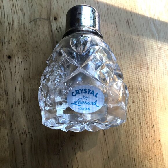 VTG LEONARD Japan Crystal Salt & Pepper Shakers in Box Set of 4 Silver Tops NOS - Picture 7 of 8